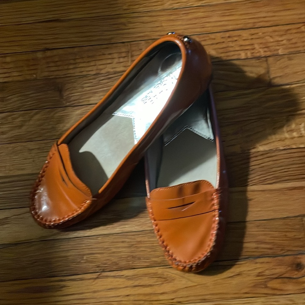 Michael Kors AD13C Women's Orange Penny Loafers - Size 7.5 - Picture 10 of 10